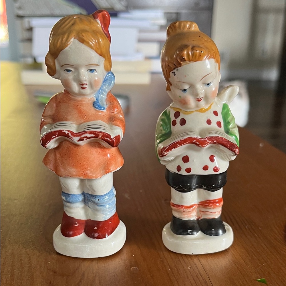 Vintage Japanese Ceramic Figurines - salt and pepper